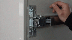 防火門推桿逃生鎖天地鎖安裝分左右嗎？