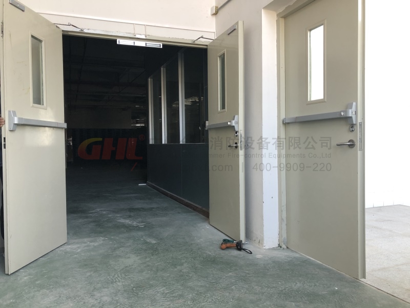 防火門應(yīng)安裝推閂式逃生門鎖