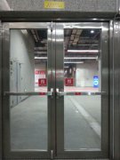 防火門門上能裝逃生門鎖嗎？