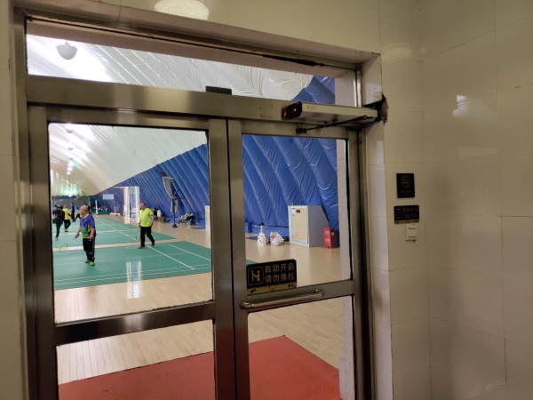 自動(dòng)平開門機(jī)搭配開關(guān)按鈕一鍵開門